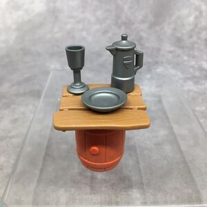 Playmobil Barrel Table w/Silver Dishes- Castle/Western/Pirate
